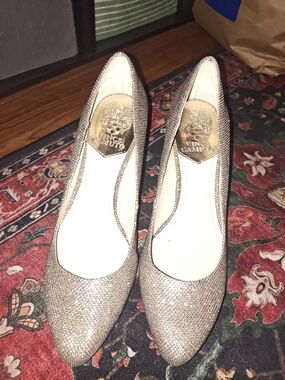 Vince Camuto Women's Sparkly Silver Pointed-Toe Pumps US 7.5